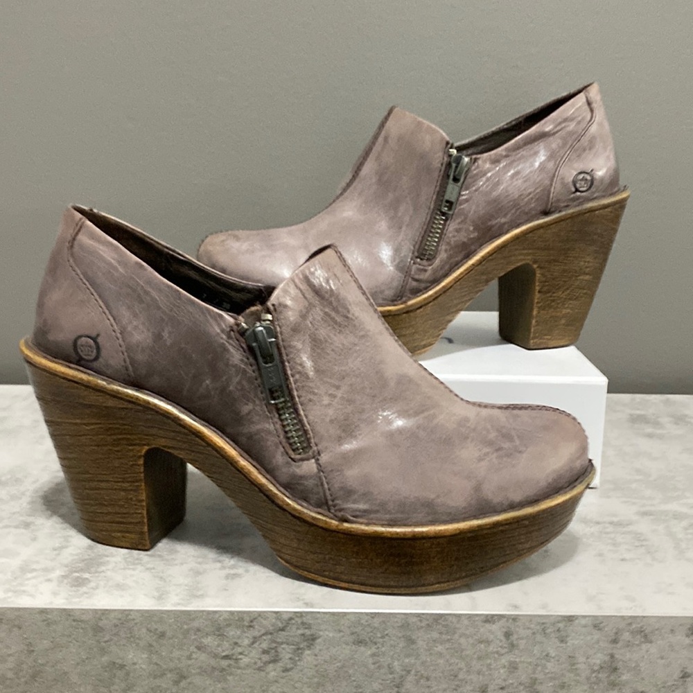 Born Famke Distressed Clogs/Shoes Size 7